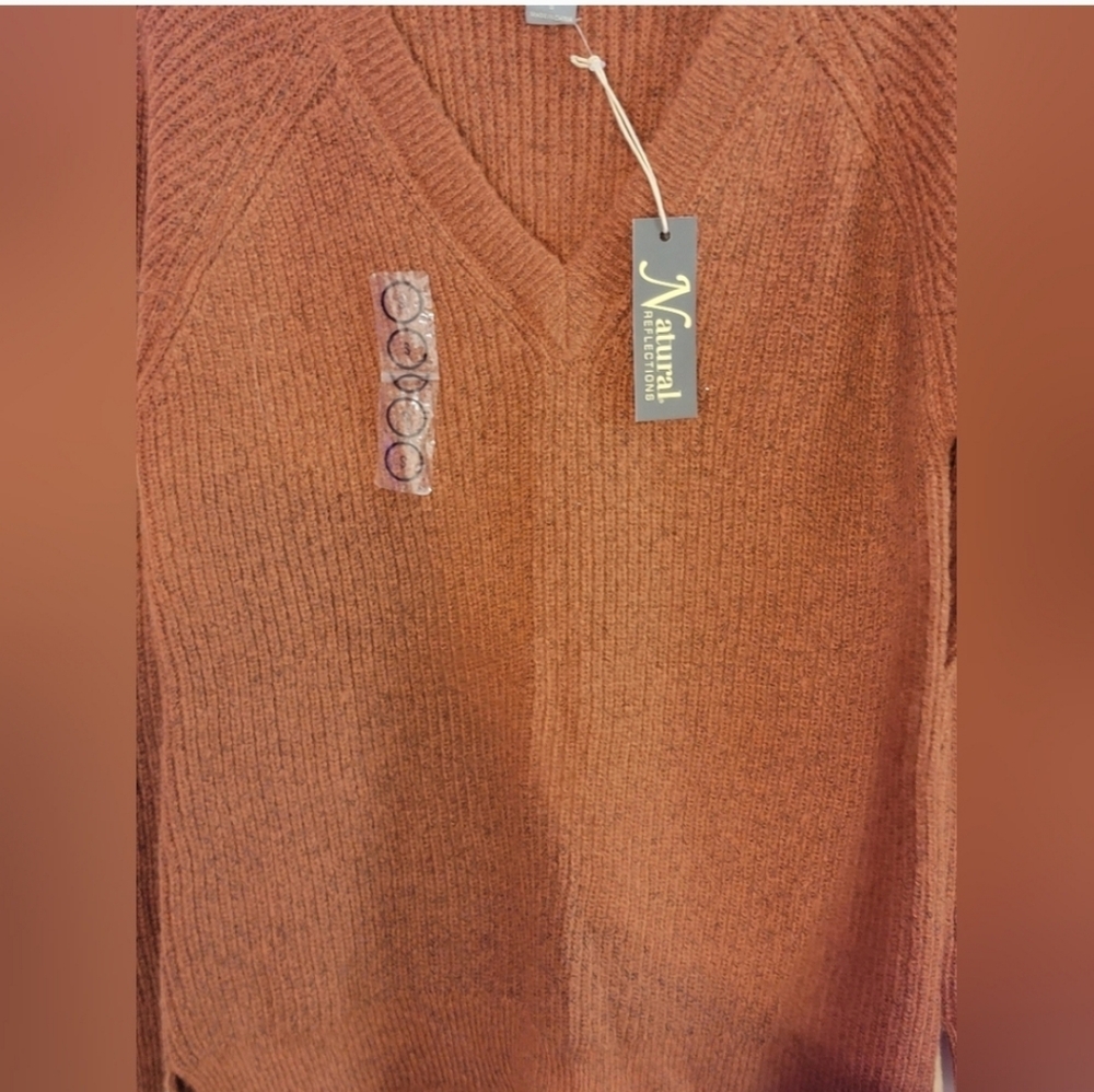 Natural Reflections Women's Rust V-Neck Sweater. Oversized NWOT - Picture 2 of 10